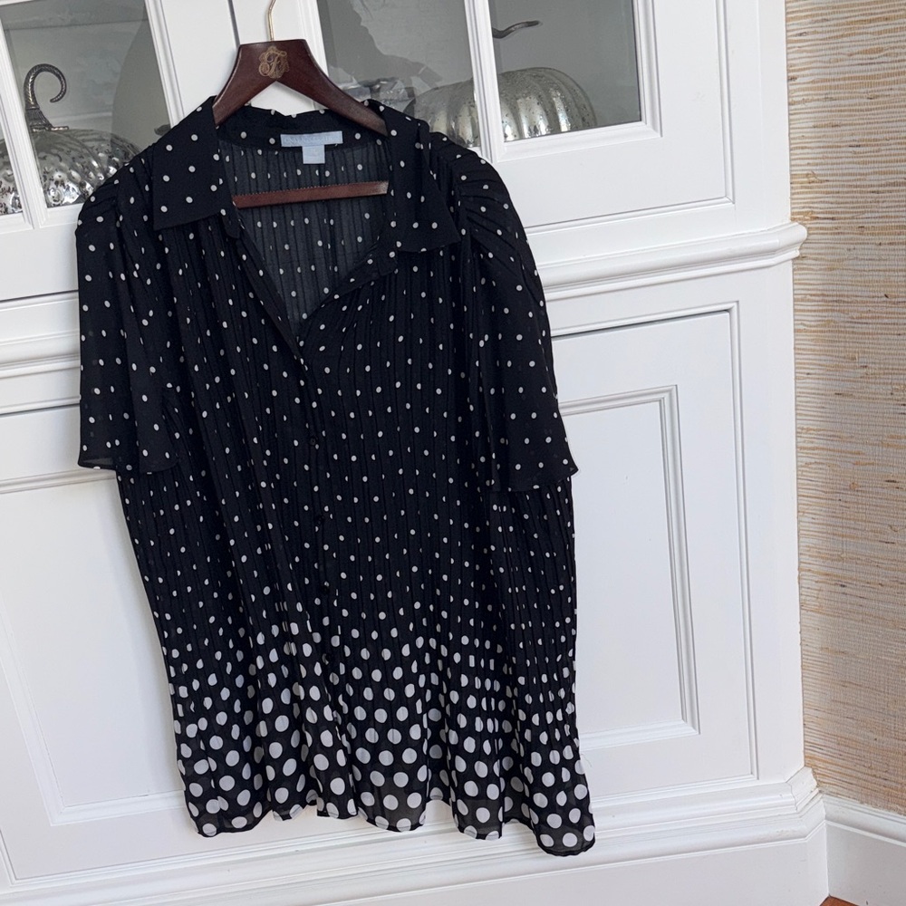 Only Necessities 1X Black White Polka Dot Pleated Blouse Plus Size 22/24